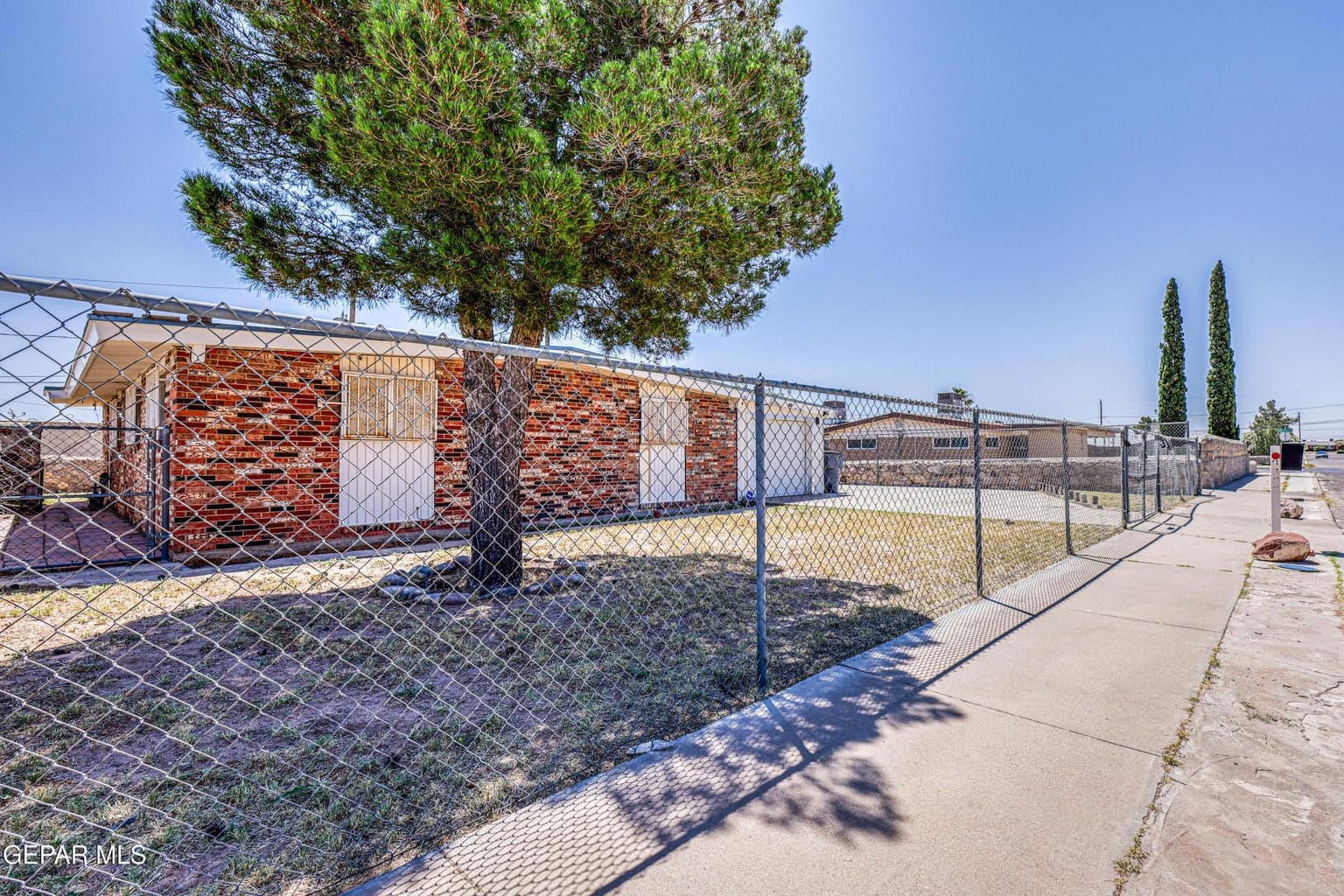 362A1317_HDR