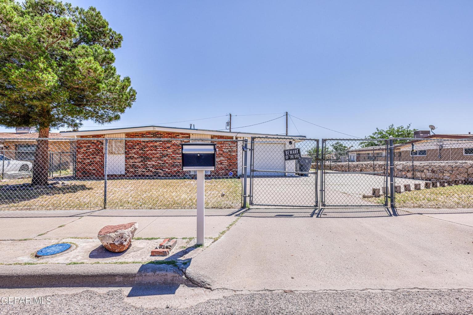 362A1312_HDR