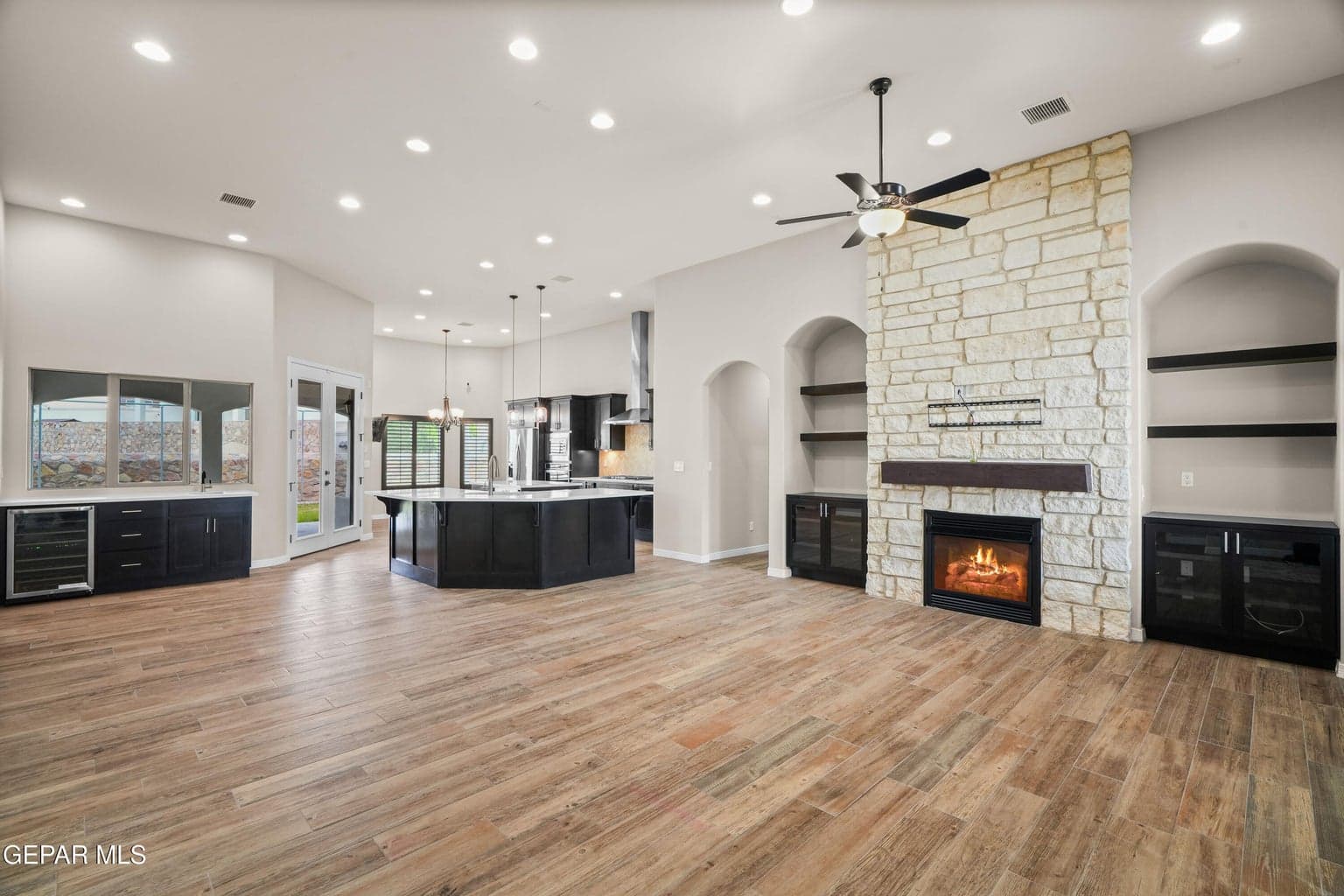 12305 Freshwater Dr-6