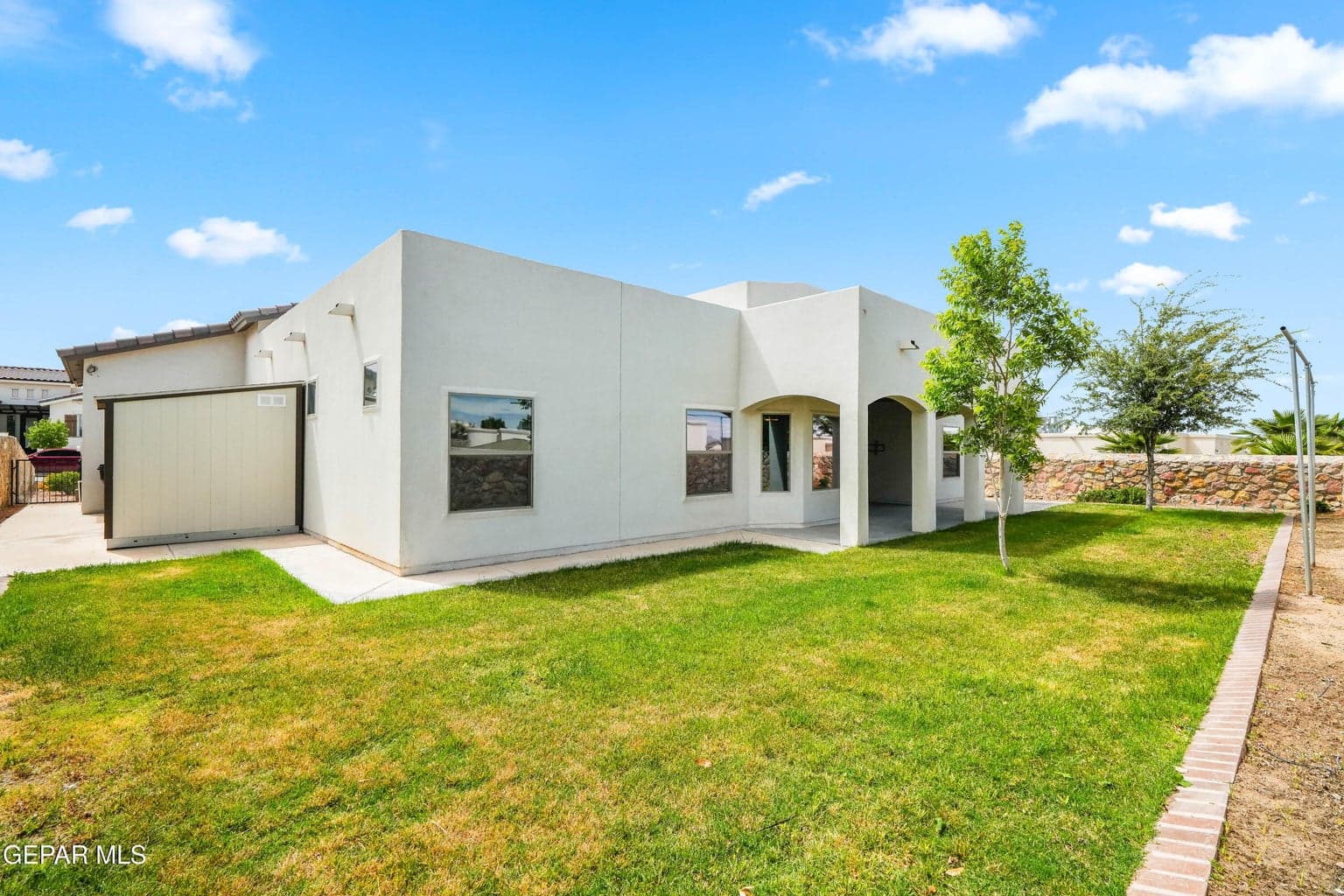 12305 Freshwater Dr-47