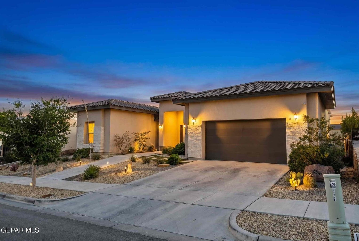 1356 Desert Night-Twilight 2