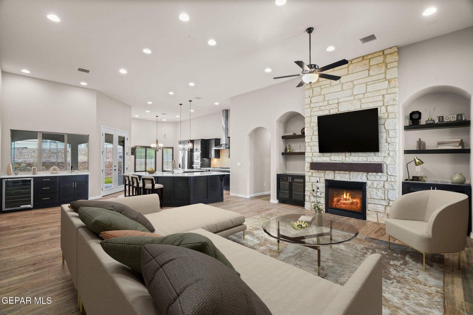 12305 Freshwater Dr-6 staged