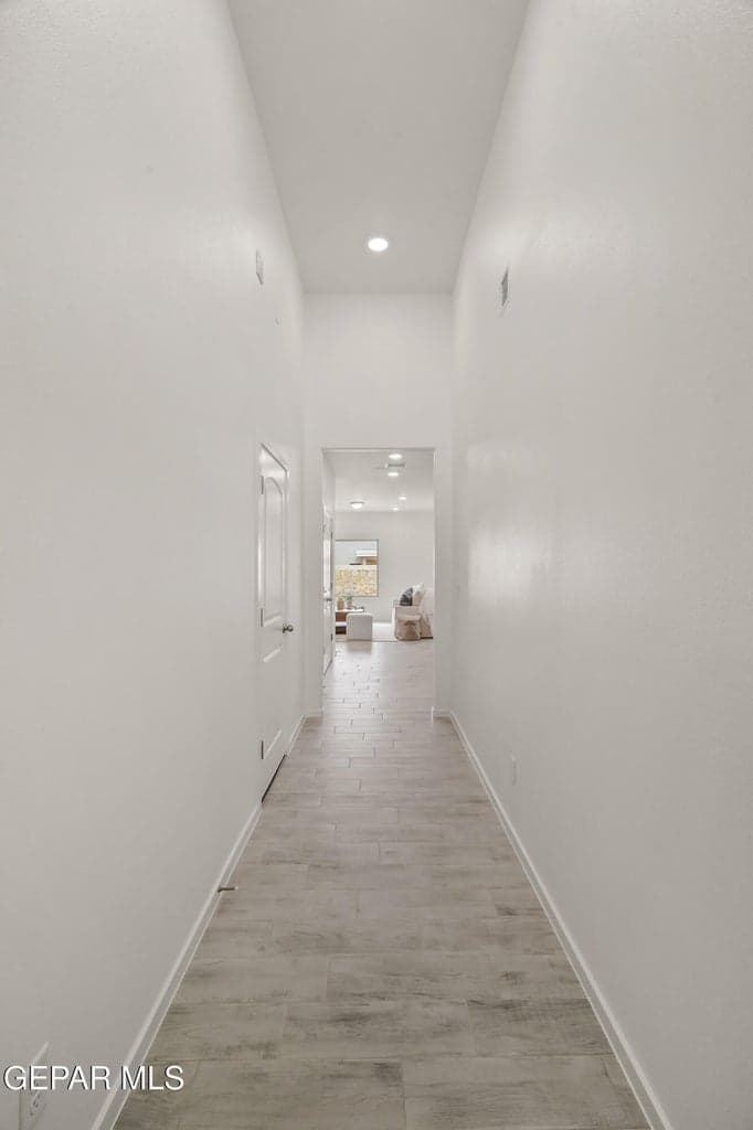 13905 Madero-5