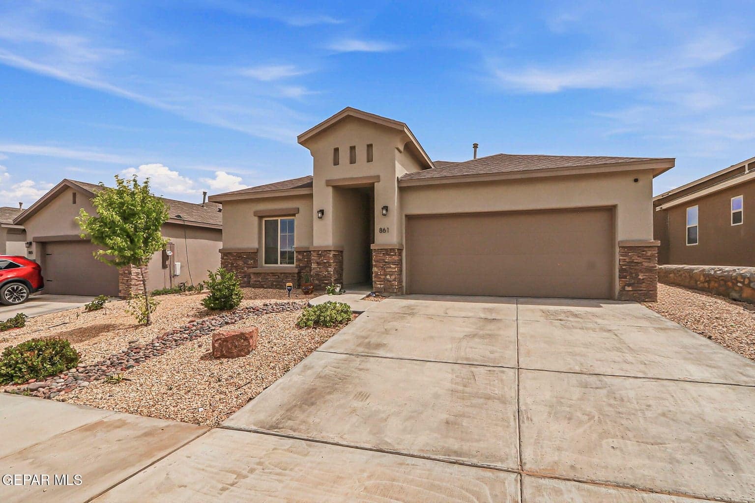 Photo of 861 W VIA GLORIETA