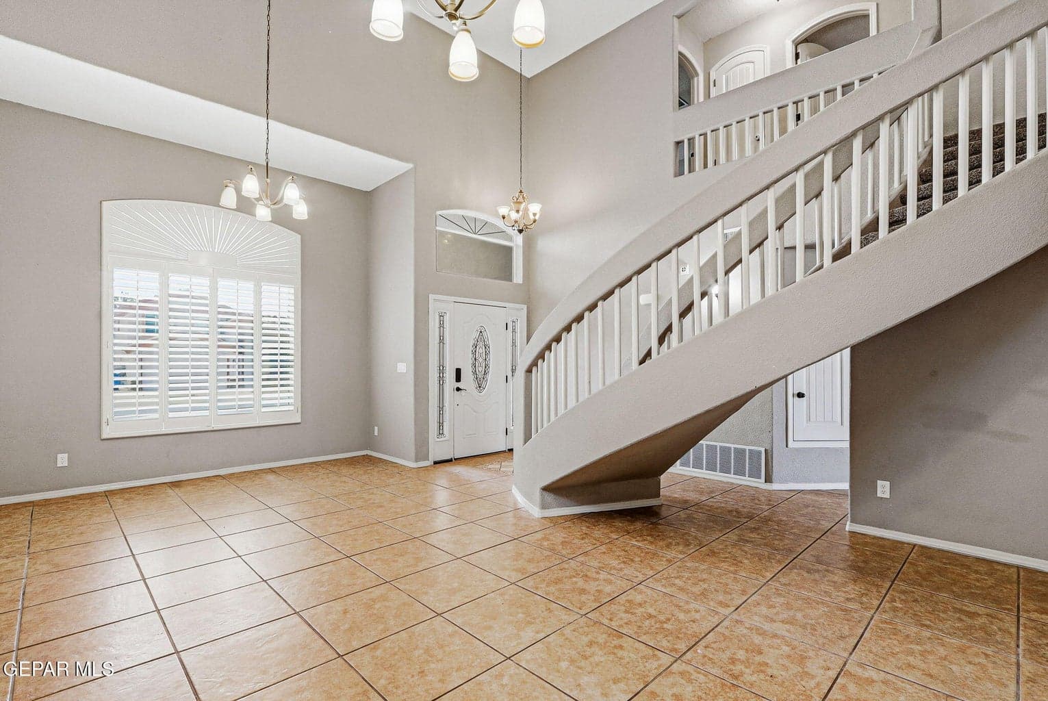 Living / dining room combination