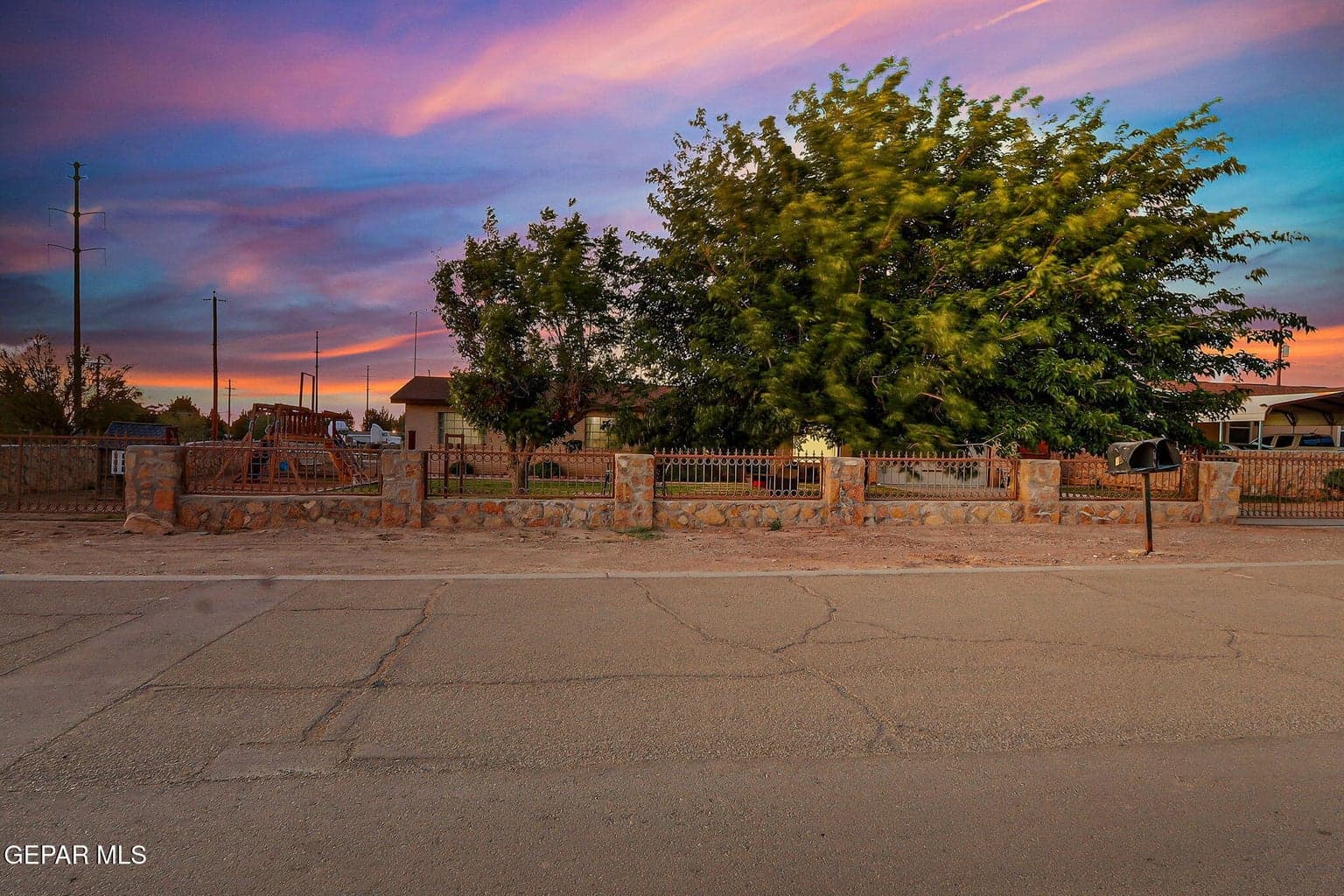 47-web-or-mls-IMG_1038-Edit