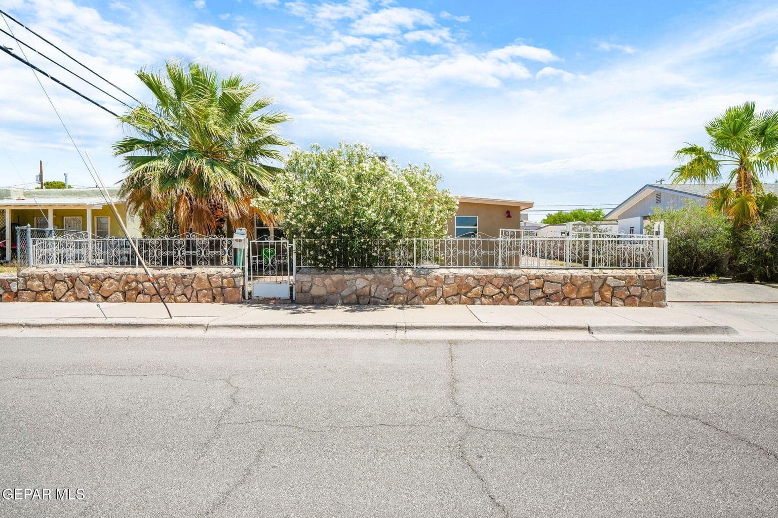 7591 Hacienda Ave-1