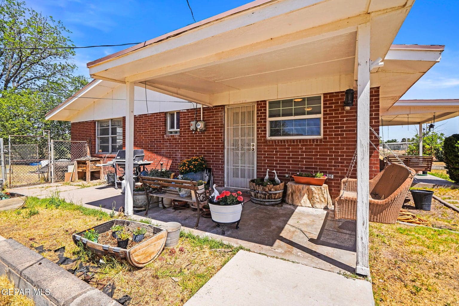 country-home-san-elizario-tx-1000-sq-ft