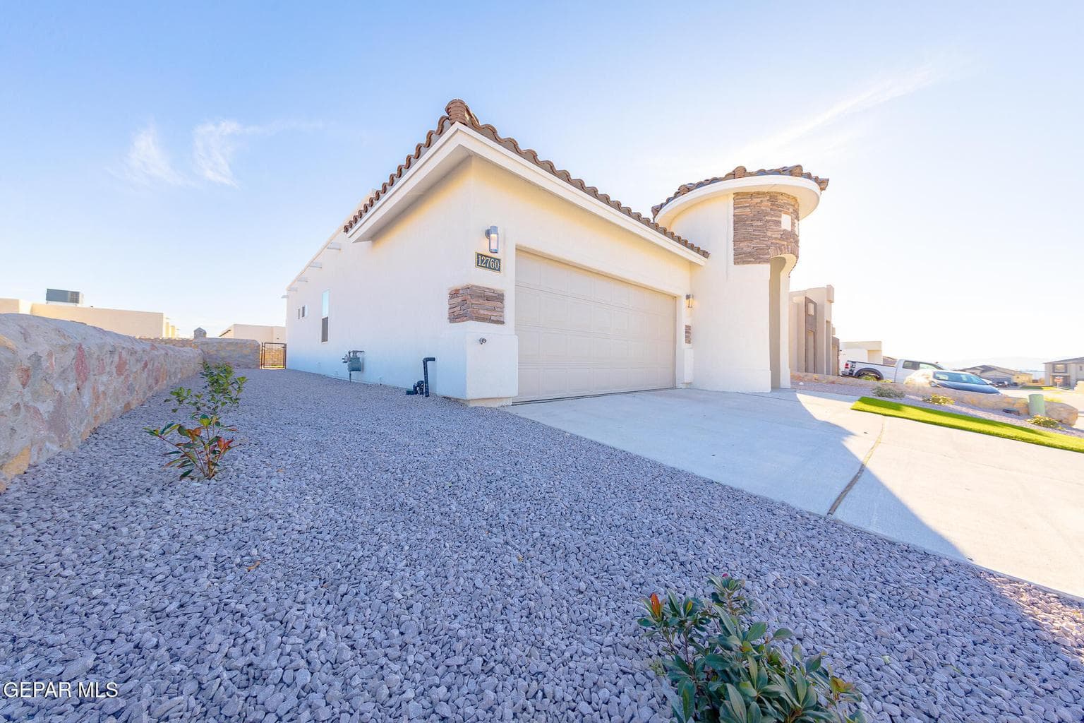 12760 INDIAN CANYON PICTURES-13
