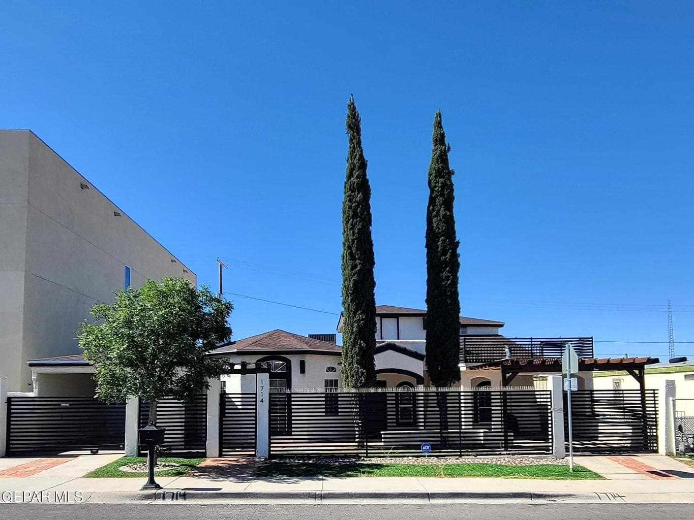 Photo of 1714 BANKER Road