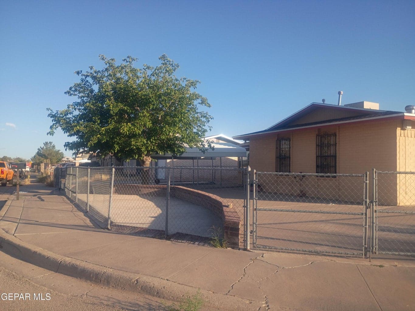 Driveway Entrance