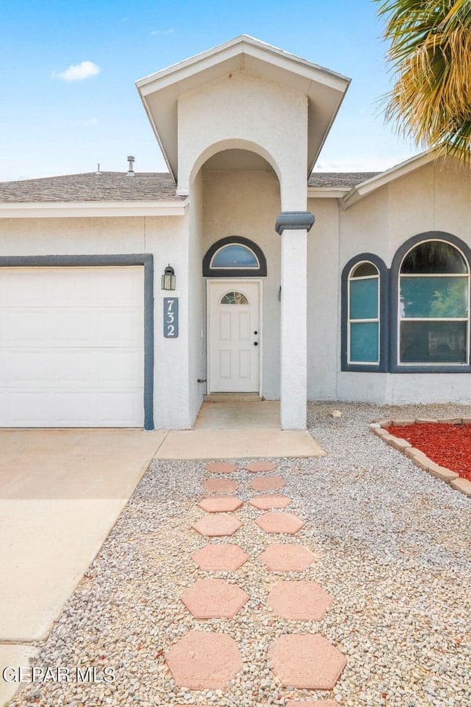 732 Desert Ash Dr-4