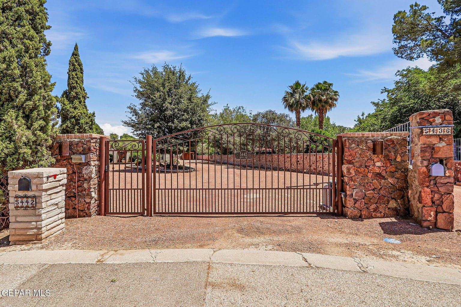 An unparalleled sense of peace and security is provided by your exclusive entry gate