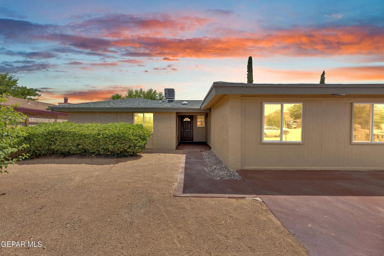 9961 DESERT WILLOW Way