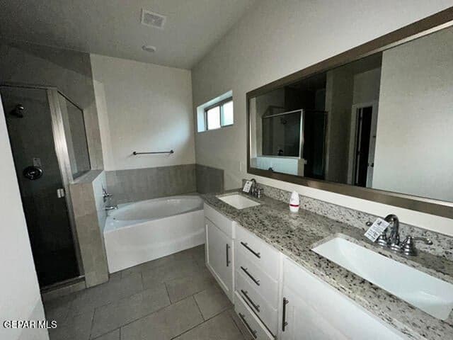 Bath 1 - Primary
