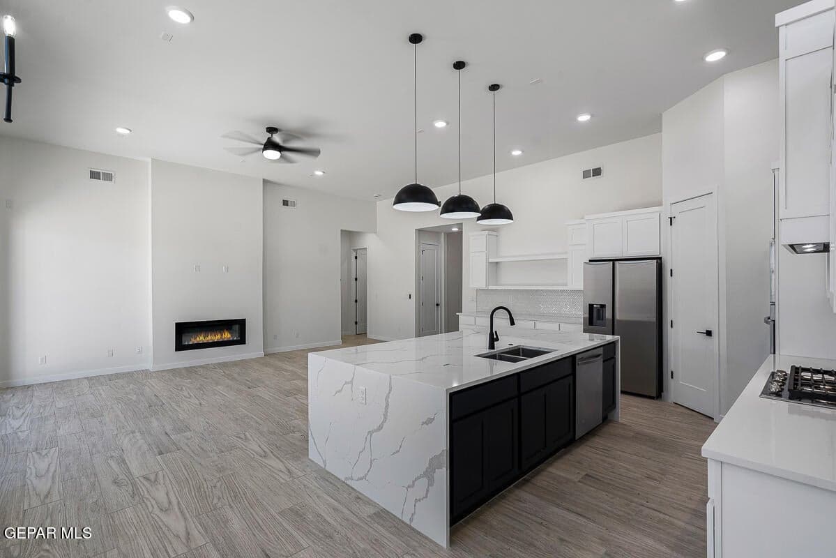 2390 Enchanted Knoll -8