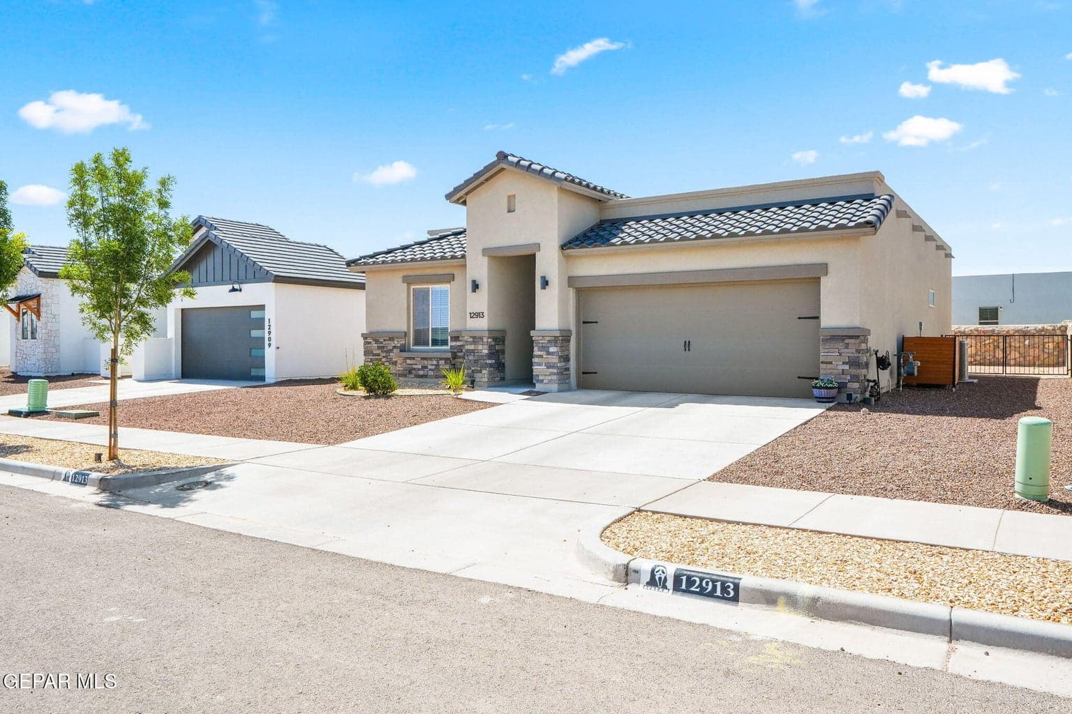 12913 Pontesbury Dr-2