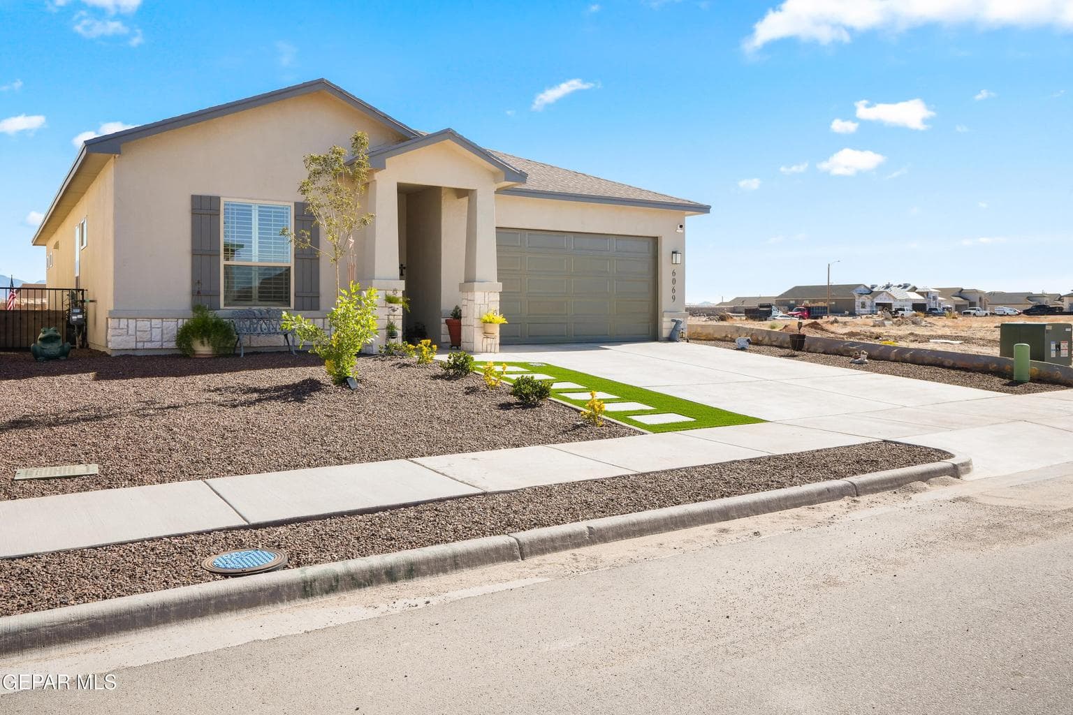 6069 Cumin Park-2
