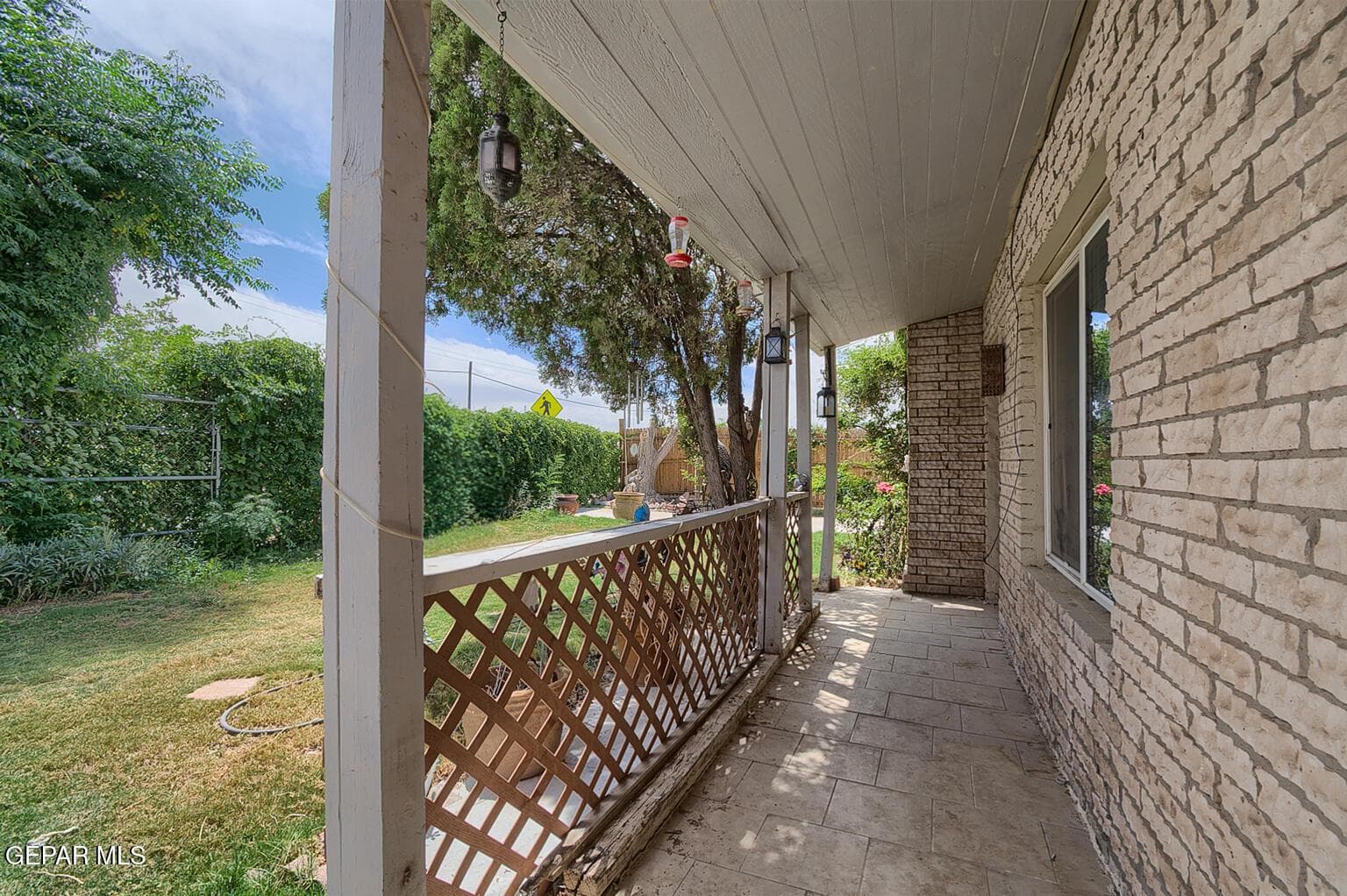7233-Stiles-Front-Porch