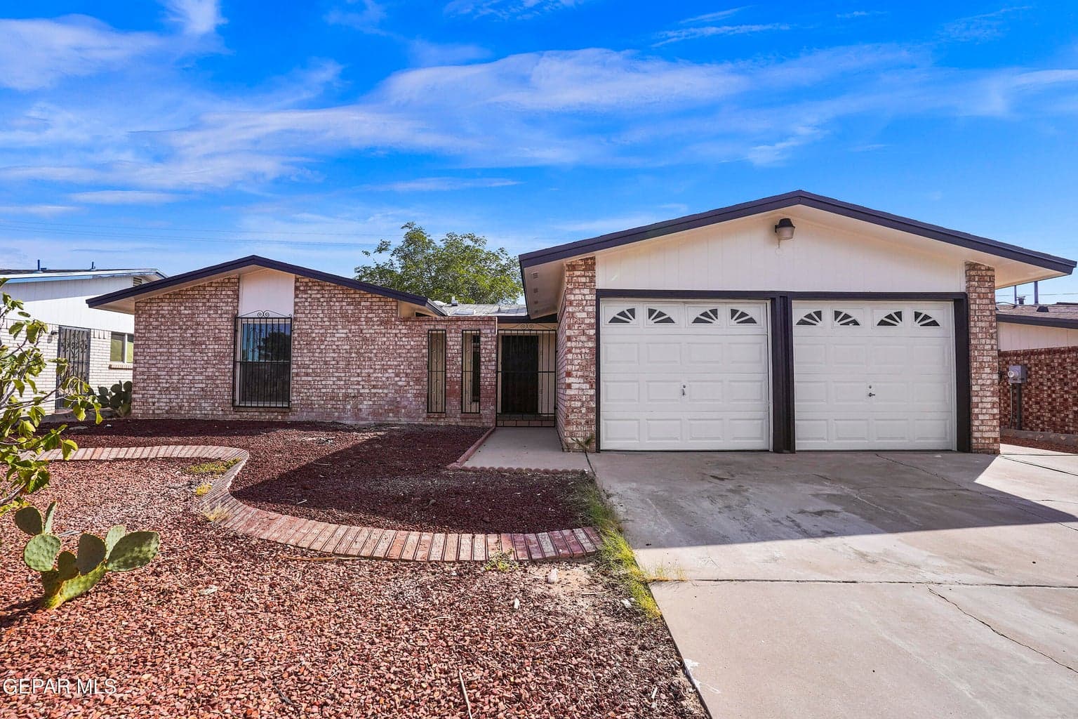 936 ONEIDA Drive