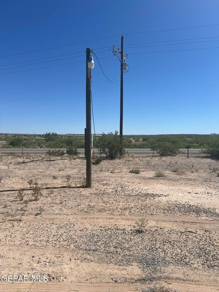 Front Electrical Pole
