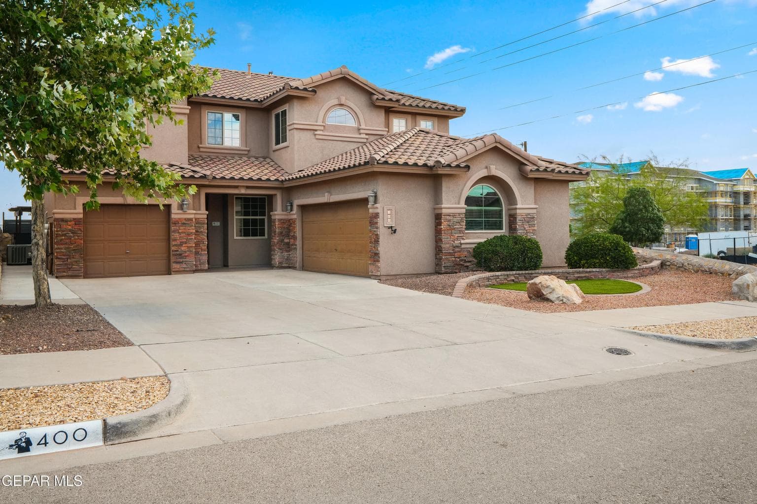400 Majestic Crown Rd-3