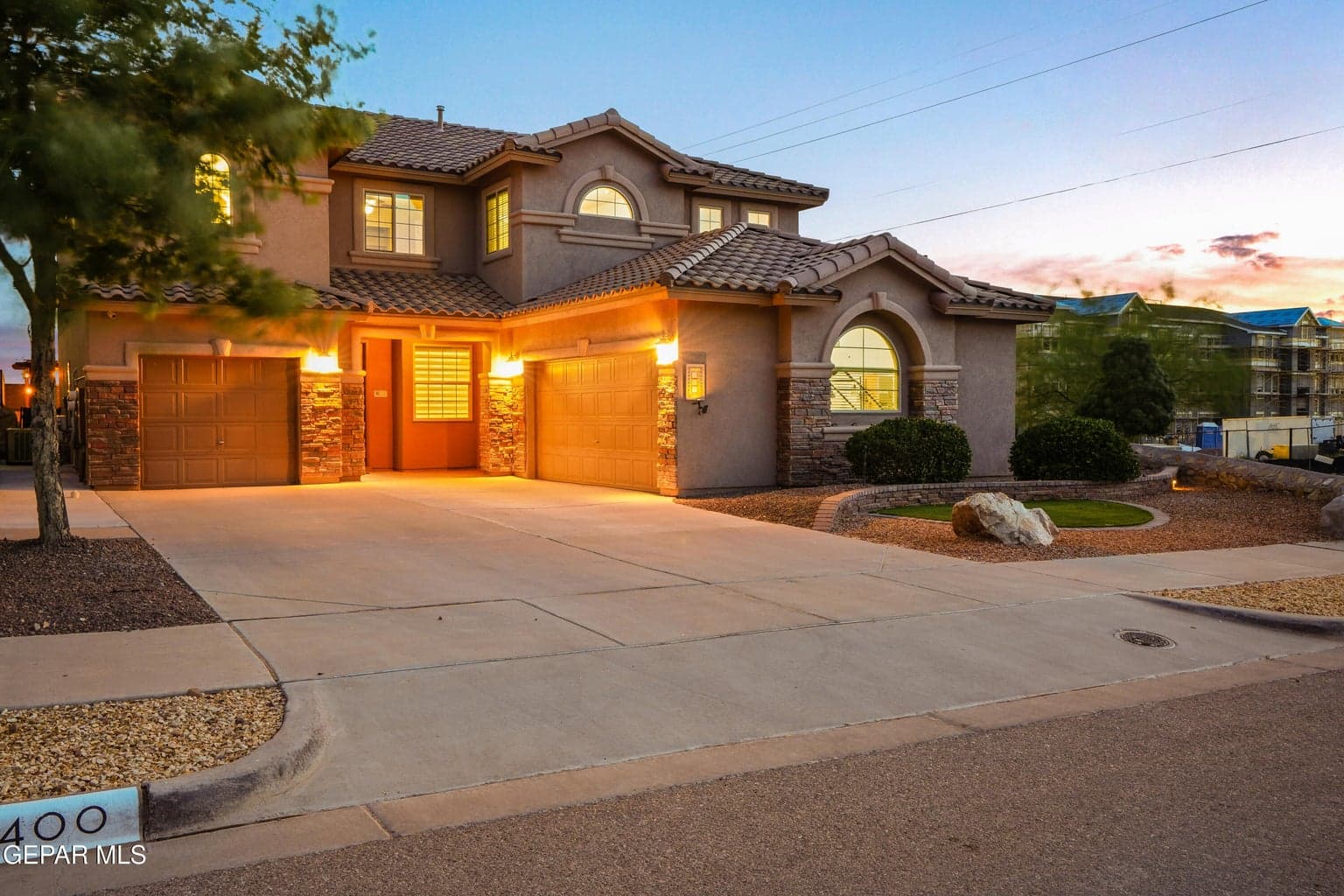 400 Majestic Crown Rd-7