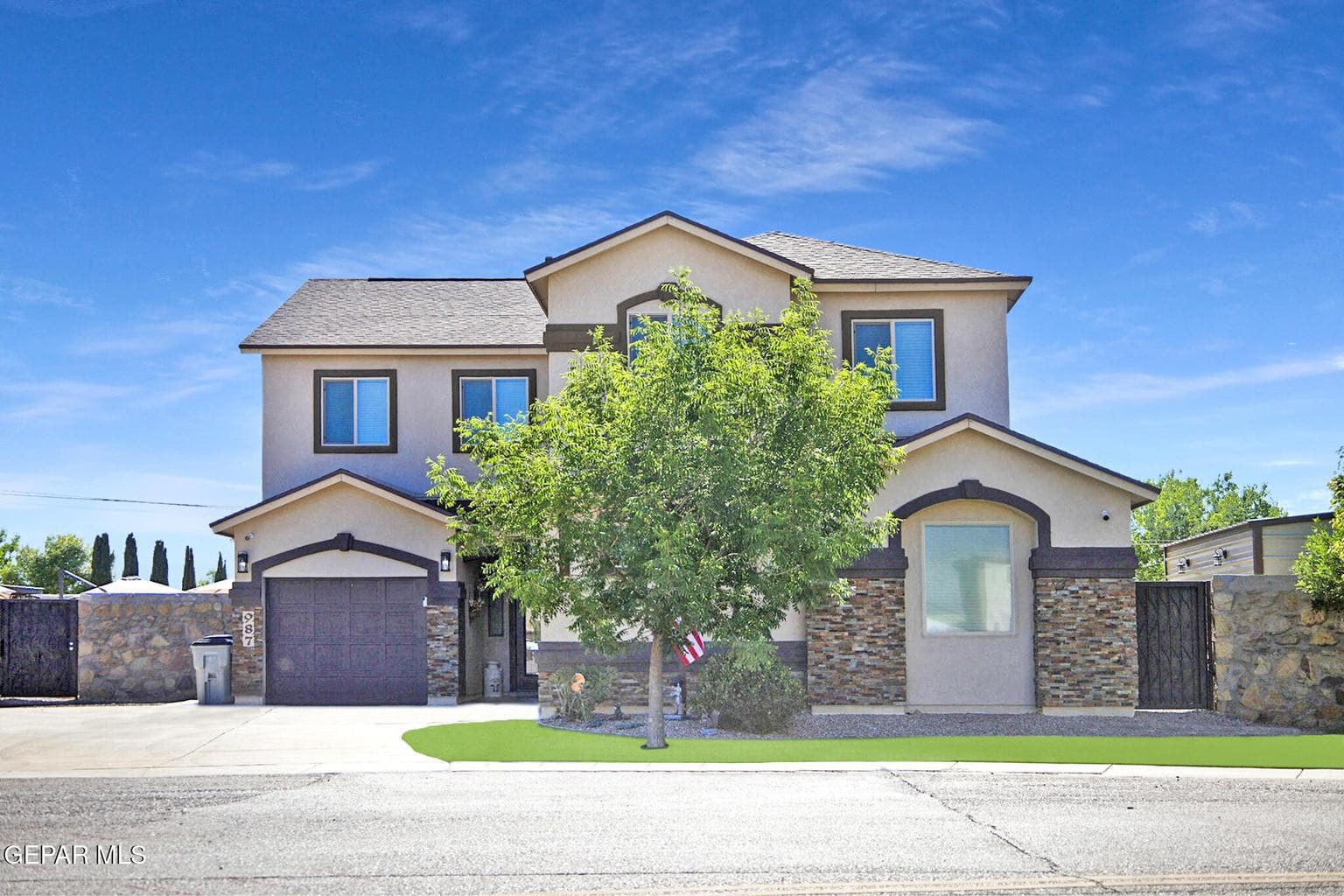 987 GRANDEVOLE Drive