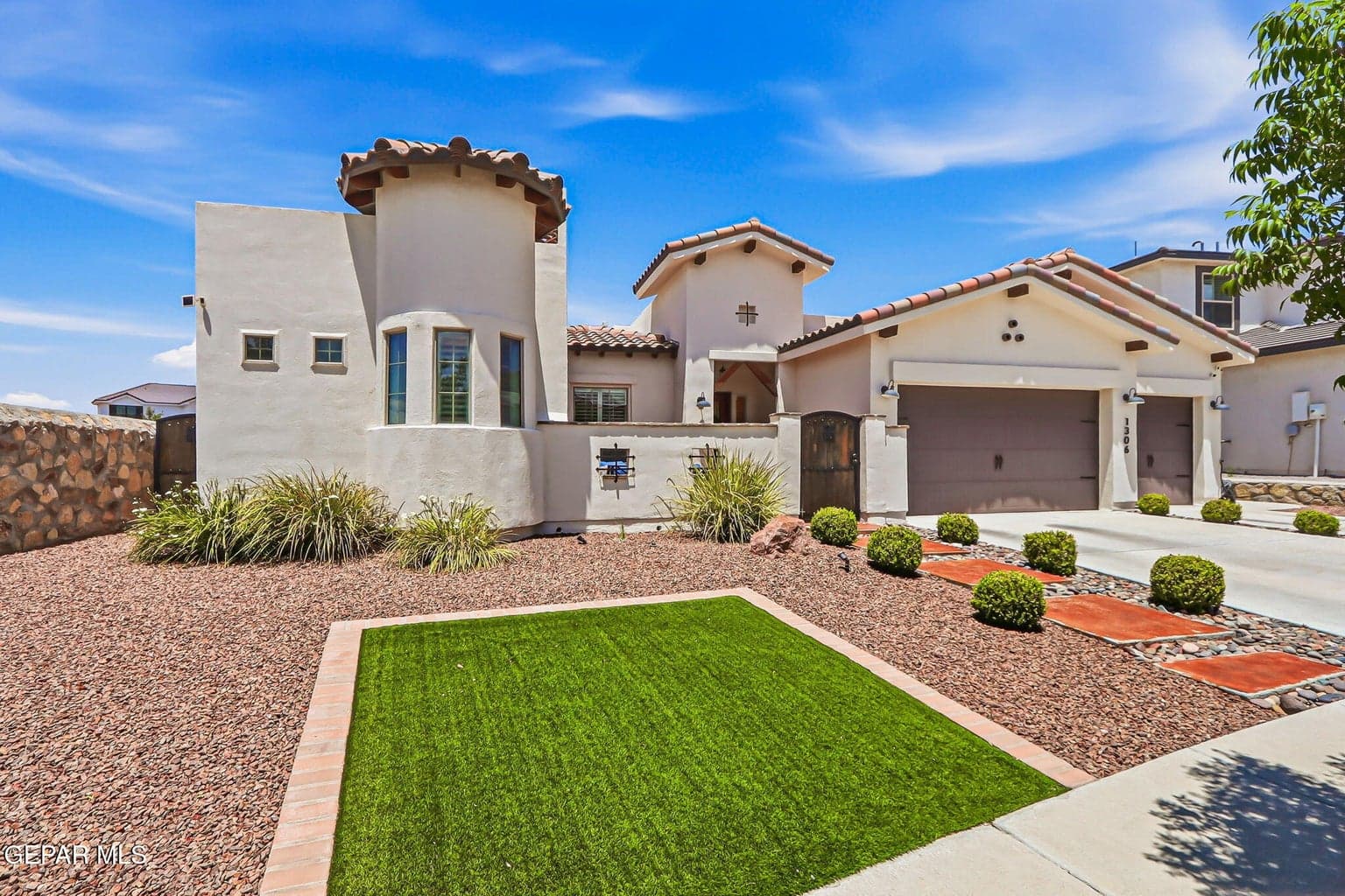 1306 Desert Sky Place