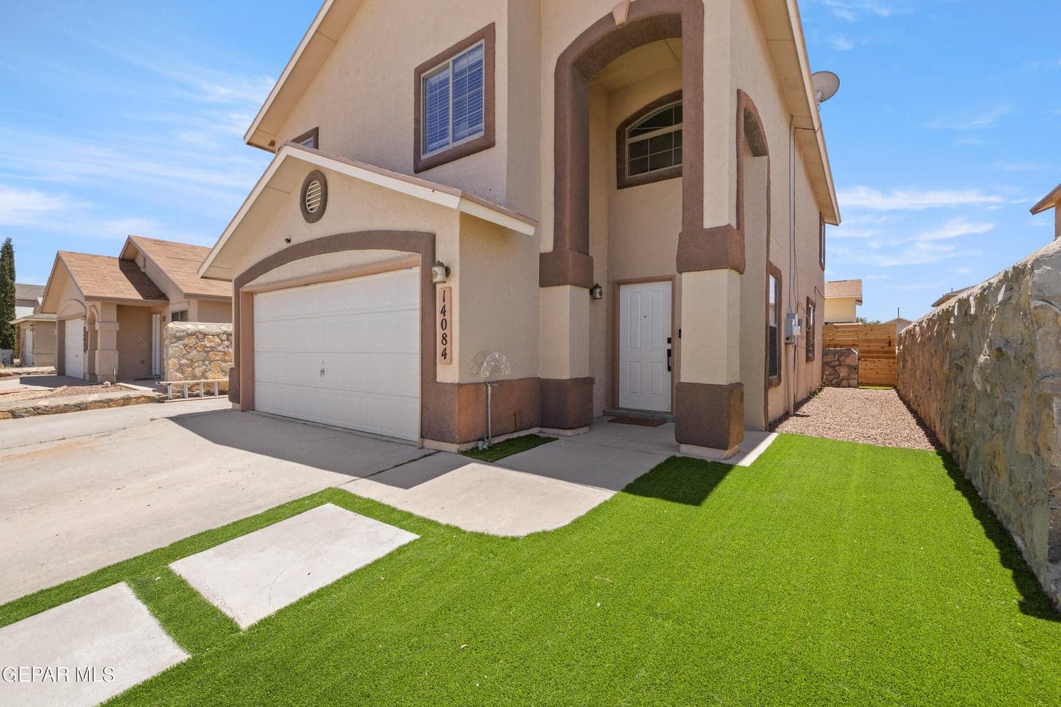 14084-Tierra-Halcon-MLS-Camera-Guy-3