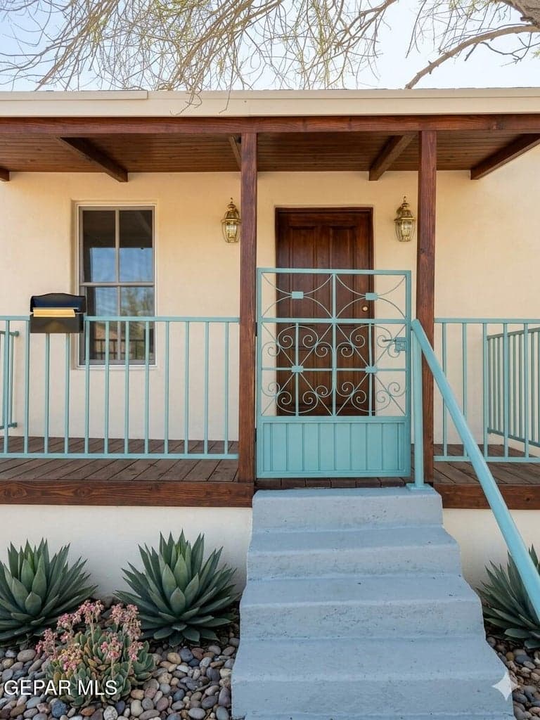 Photo of 402 DOLAN Street