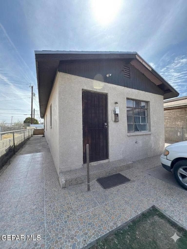 Photo of 324 DOLAN Street