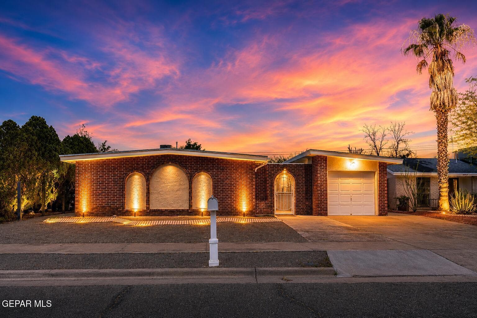 Photo of 3453 E GLEN Drive