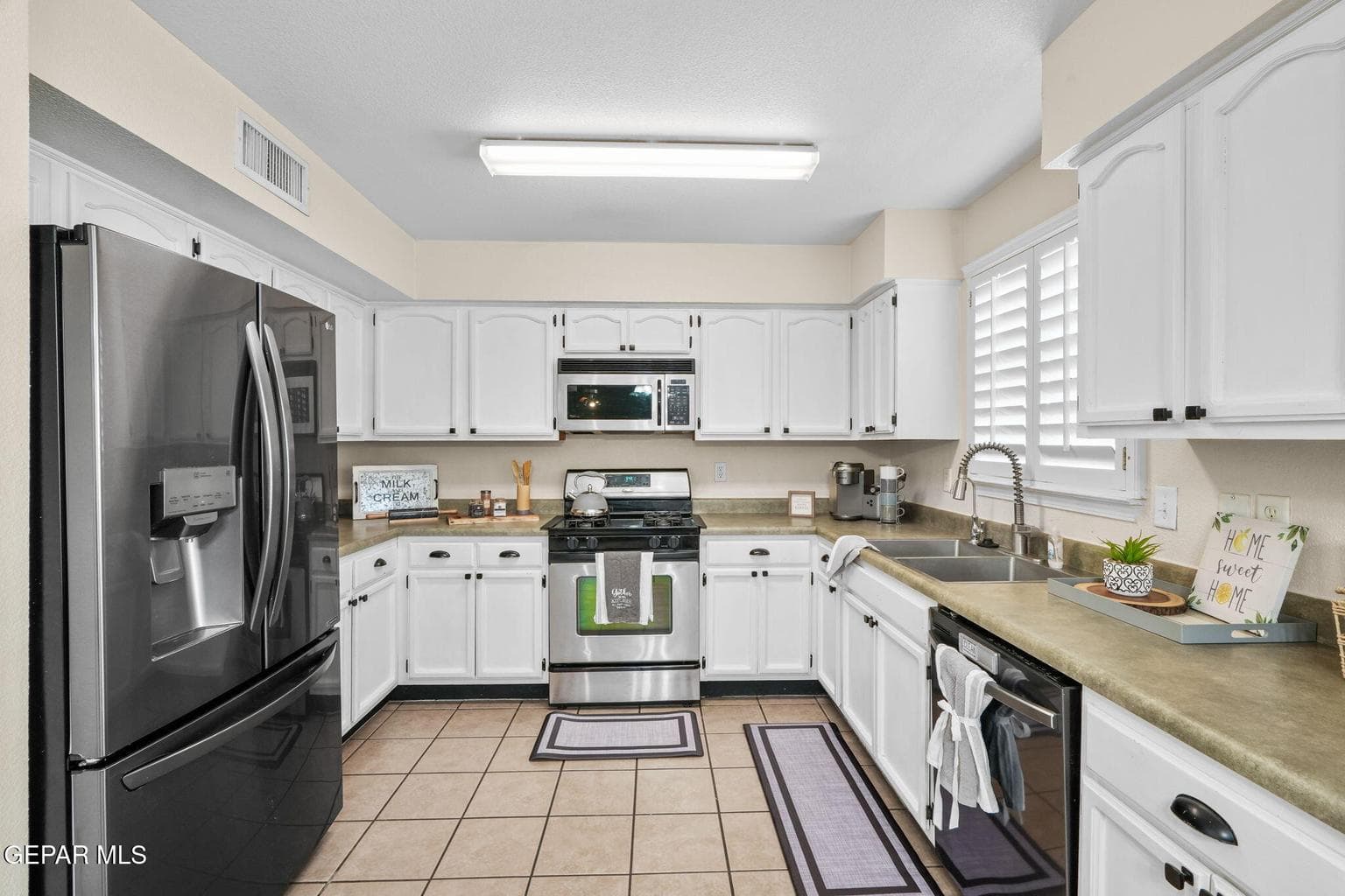 3340 Tierra Nevada Dr-13
