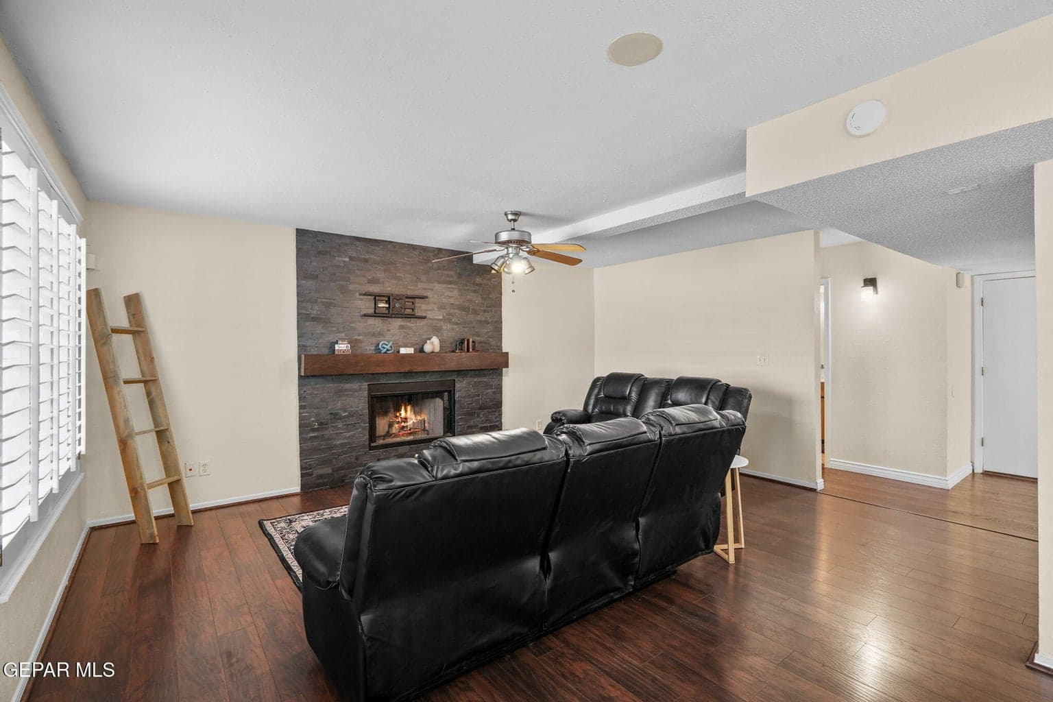 3340 Tierra Nevada Dr-16