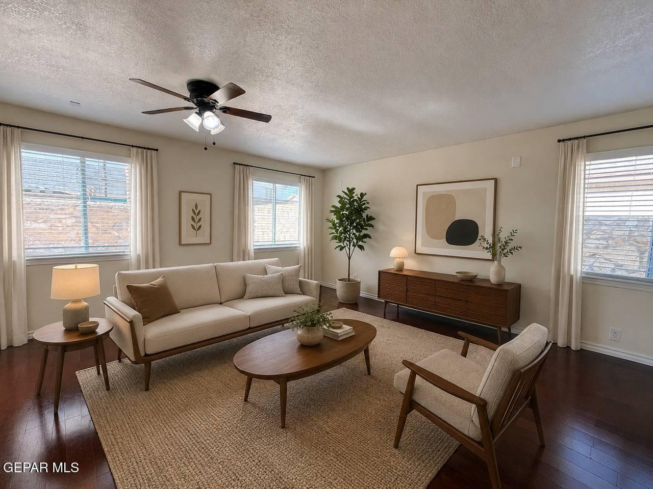 5001471467983670362
