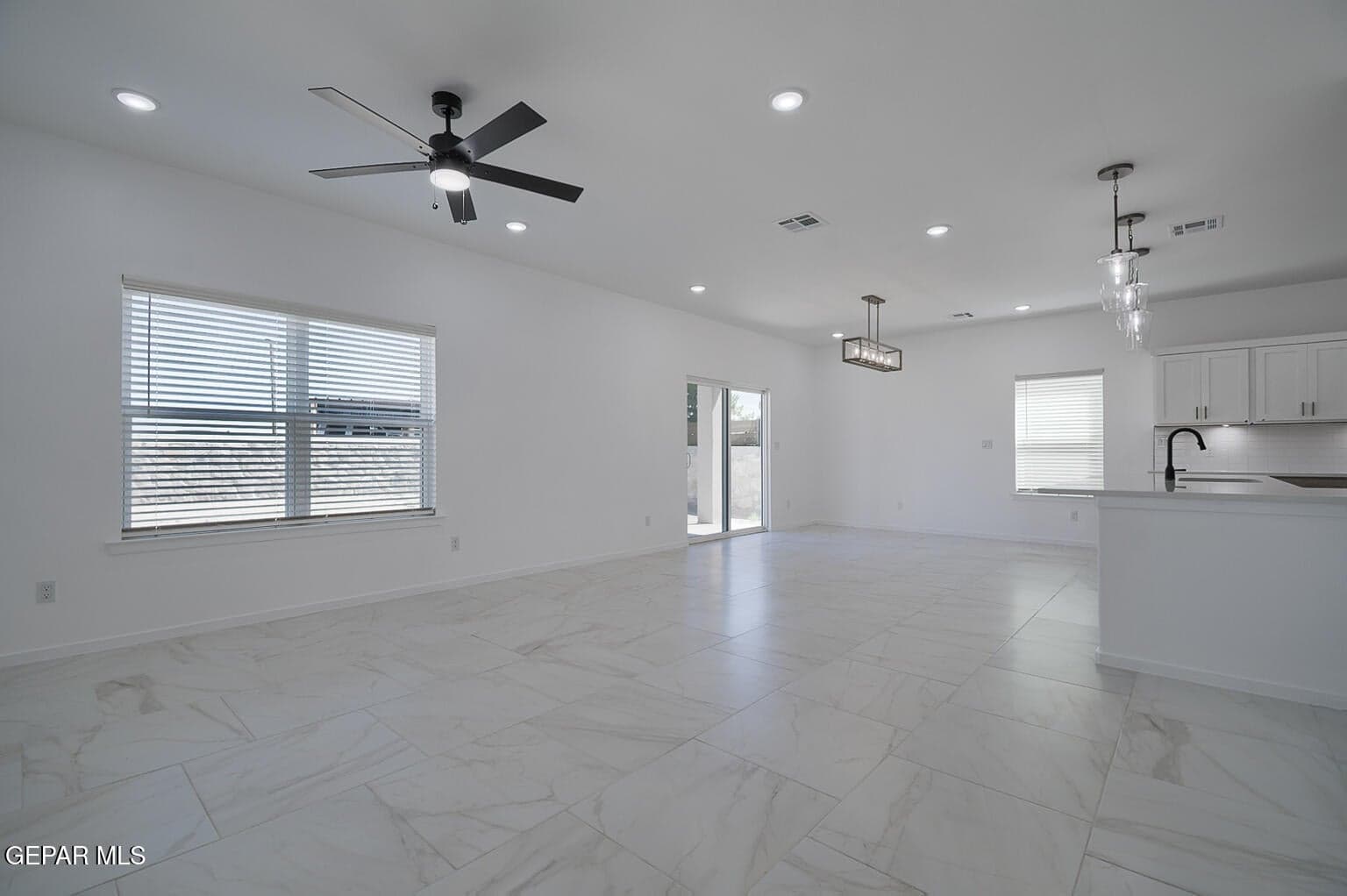 1035-Sidonia-Open-Plan