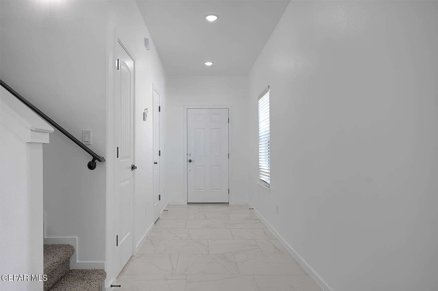 1035-Sidonia-Foyer