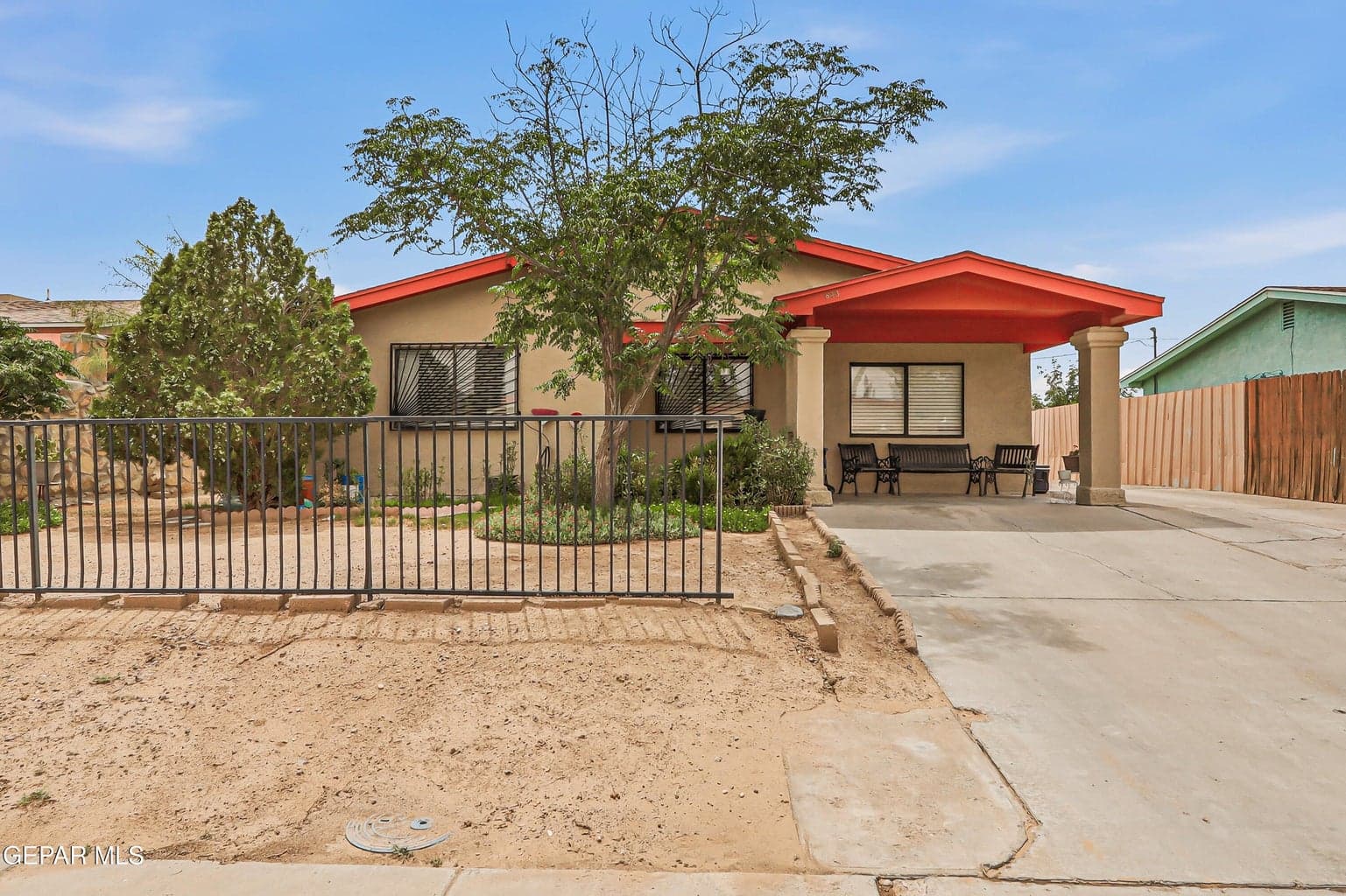 843 GRANITE Street