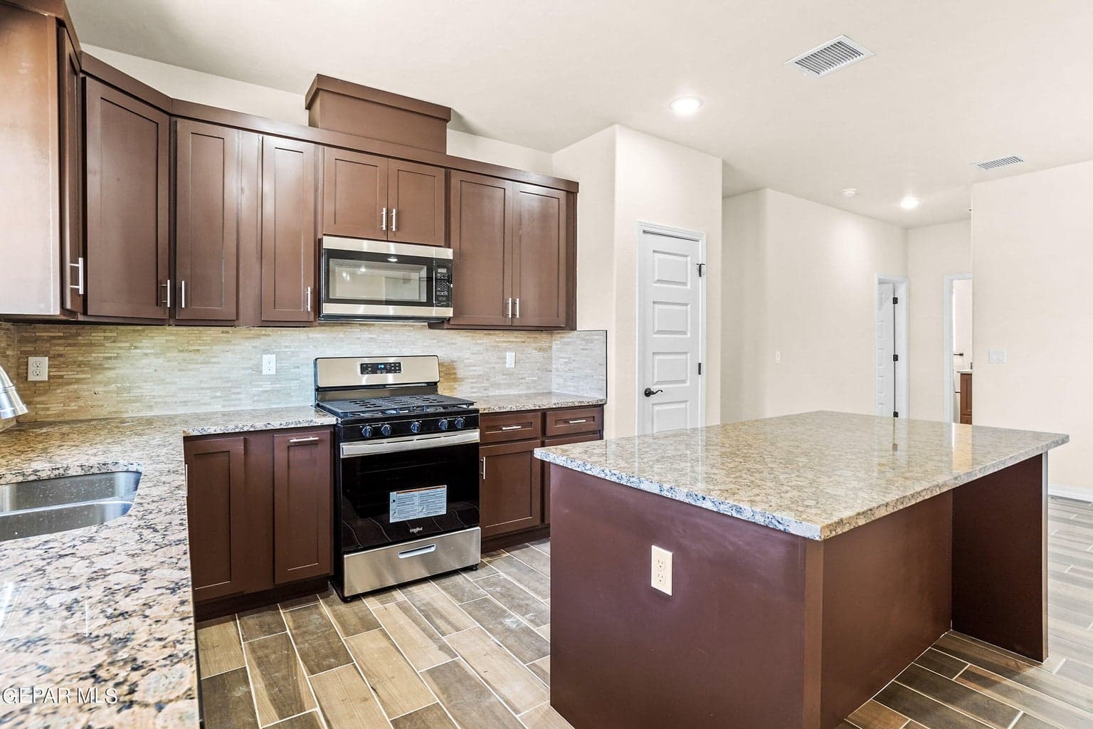 Photo of 871 COUNTRY CLUB Road 4E