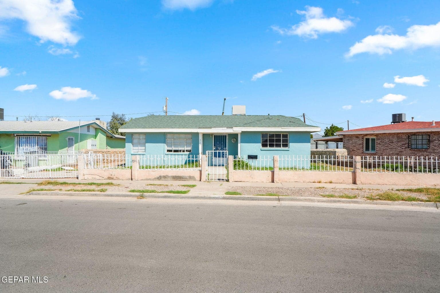 323 VIVIAN Drive