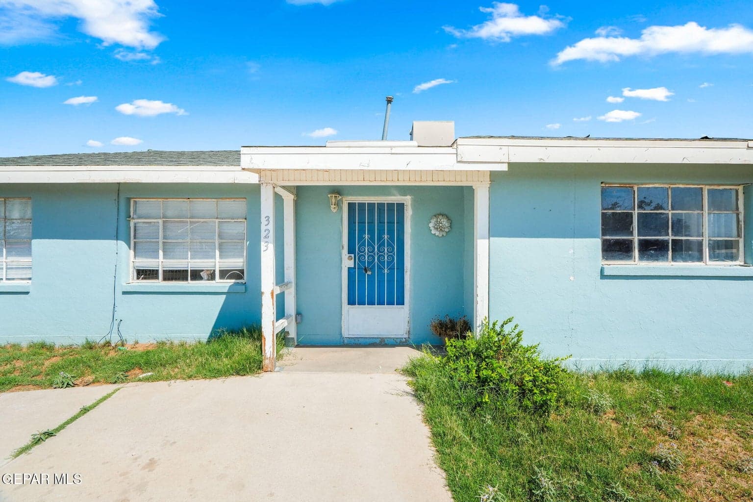 323 Vivian Dr-4