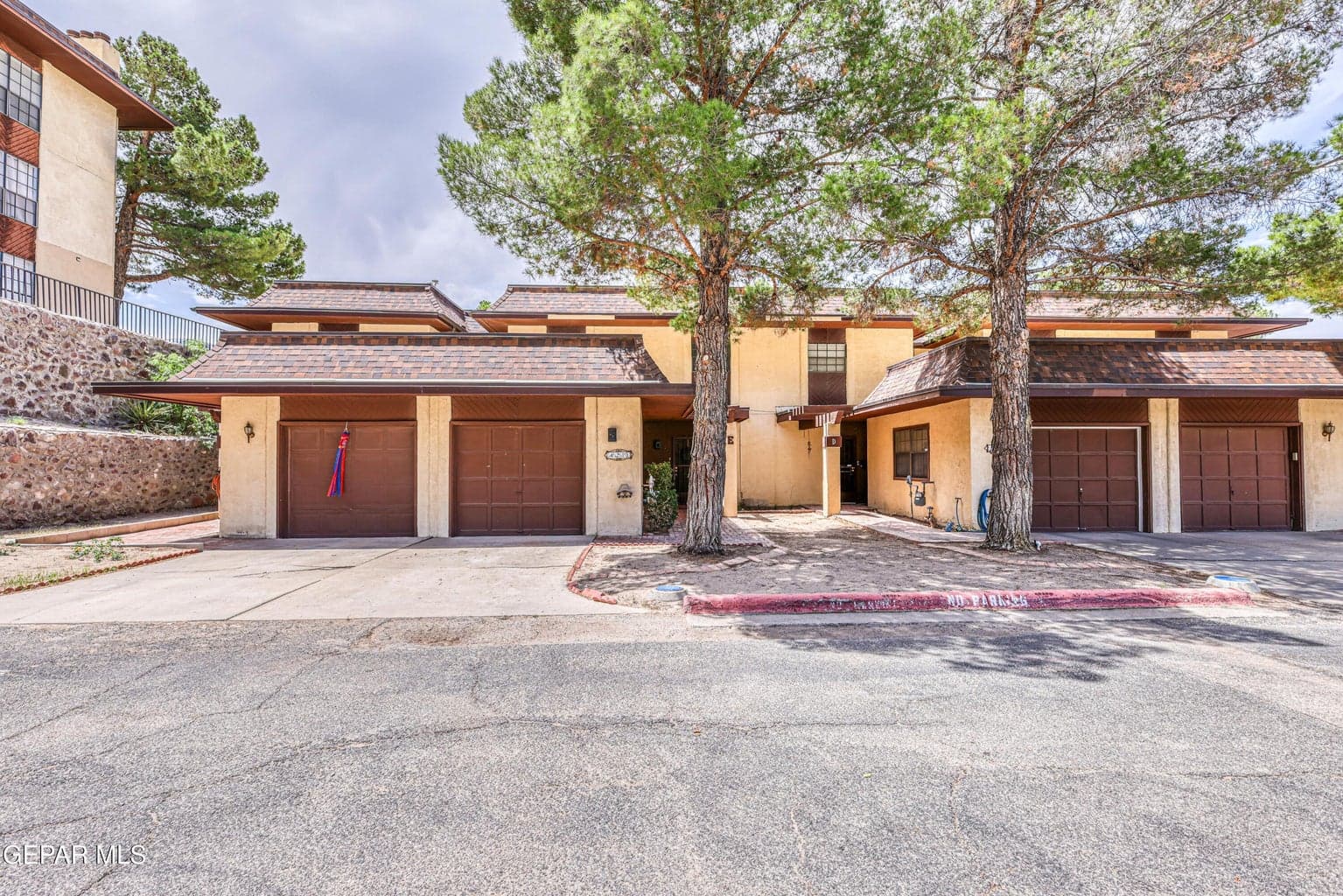 Photo of 421 Irondale Drive E