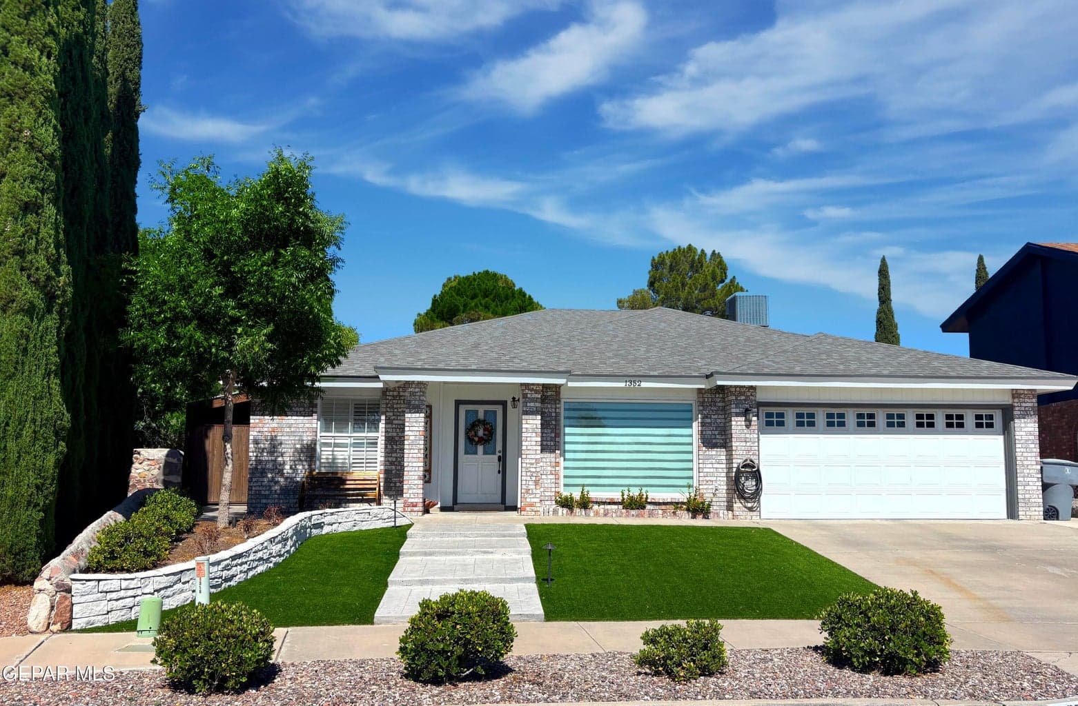 1352 DESERT JEWEL Drive