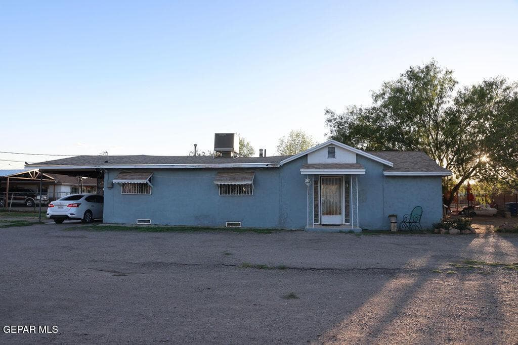 332 WENDA Drive
