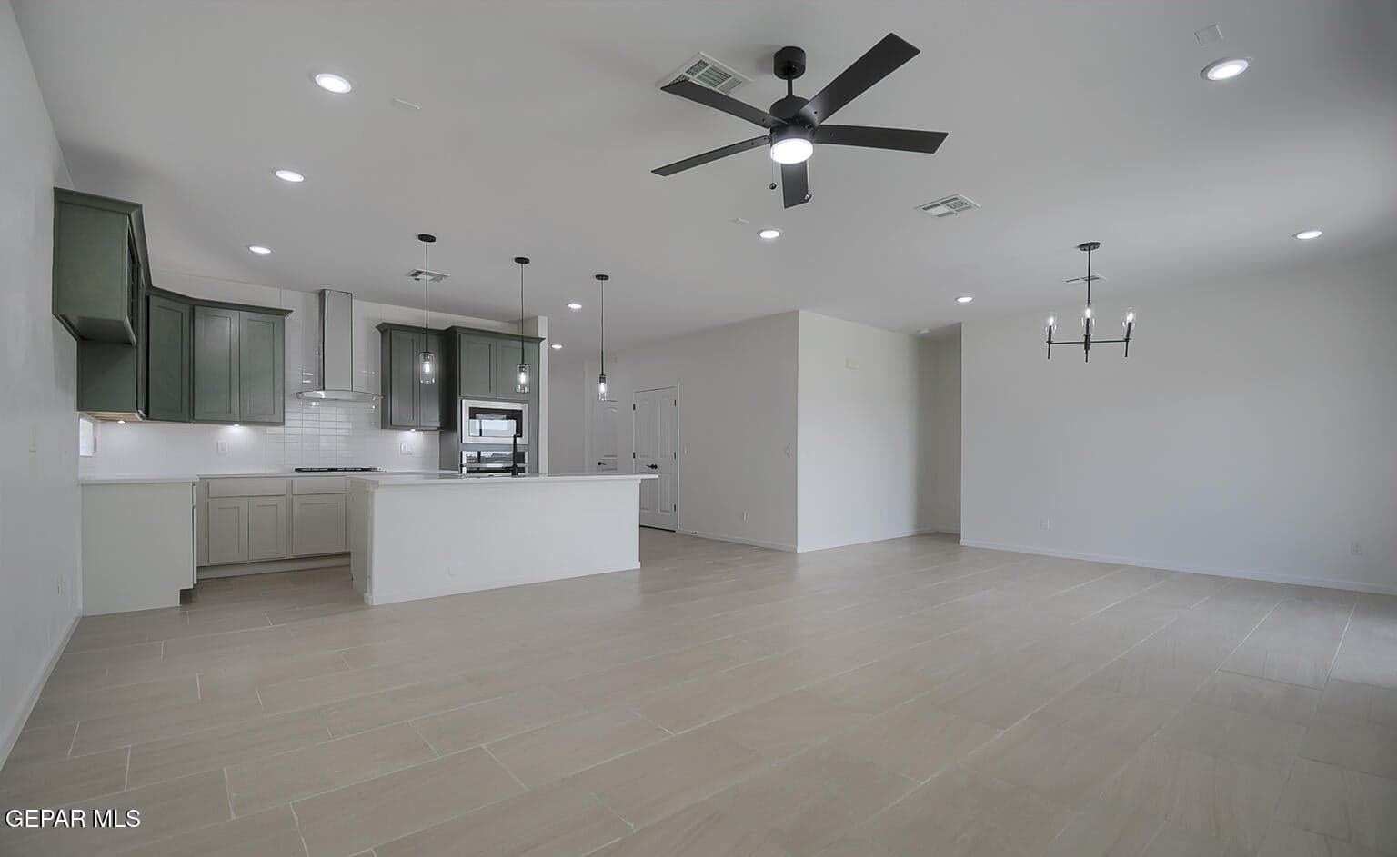 992-Barbara-Dining-Kitchen-Living