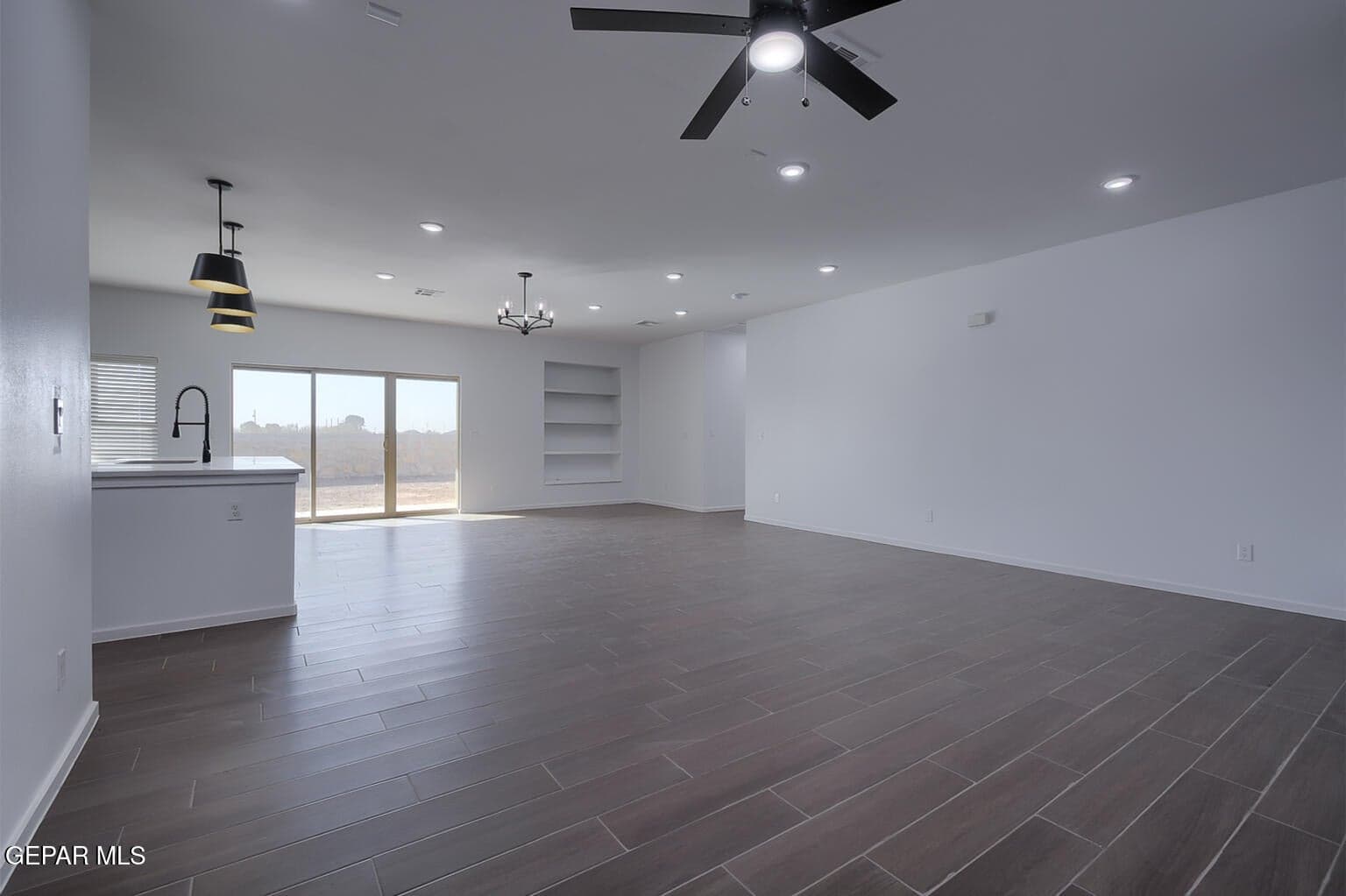 994-Barbara-Living-Dining-Kitchen-3