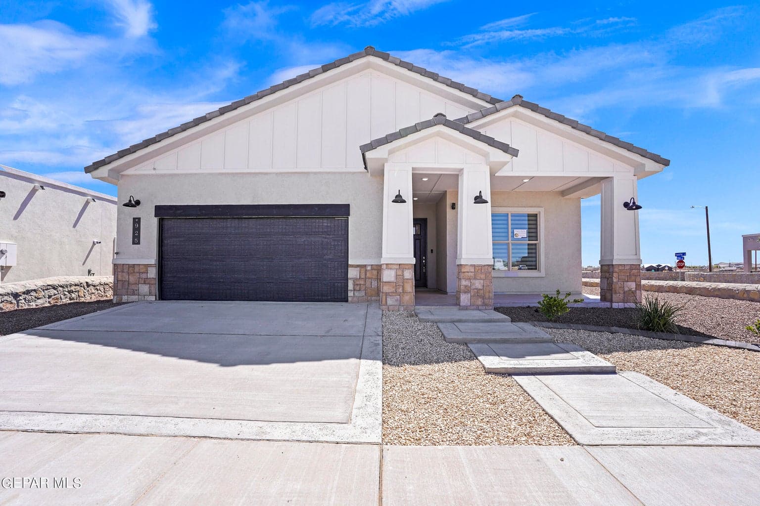 925 Pettus Place
