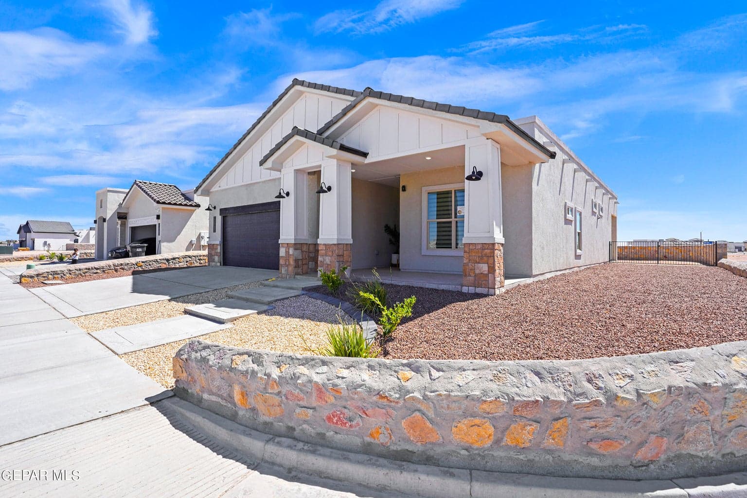 925 Pettus