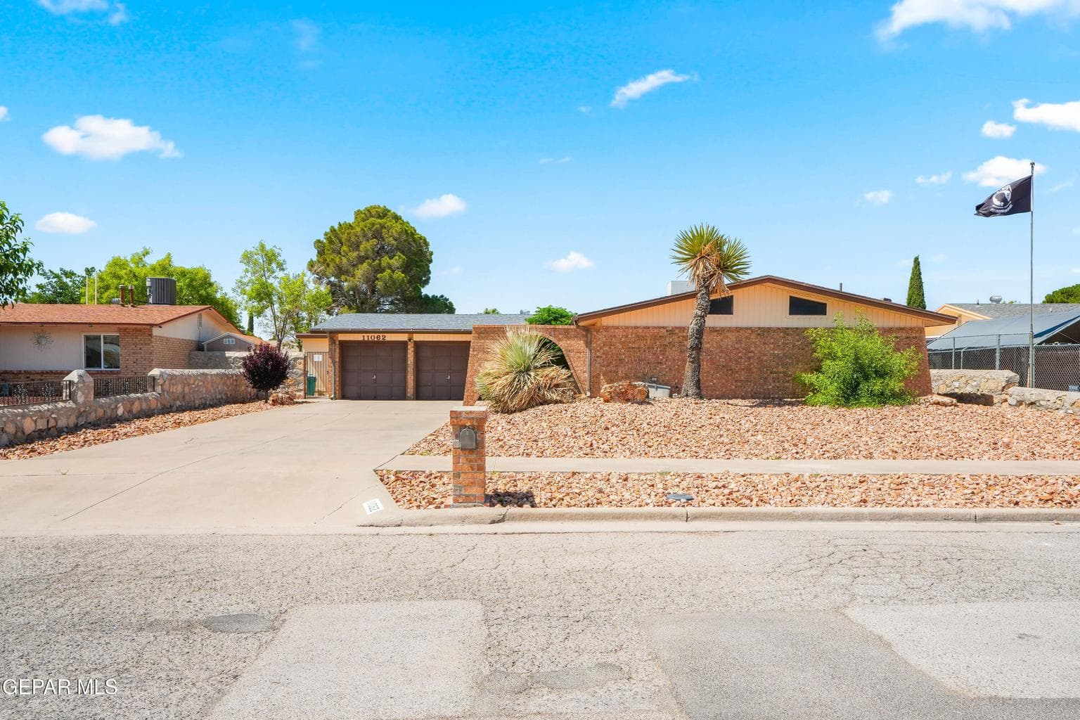 11062 JOHNNY MILLER Drive